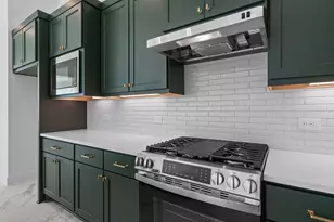 12139 Canal View Blvd, Mont Belvieu, TX 77580 - Photo 7