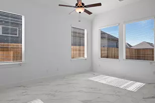 12139 Canal Vw Blvd, Mont Belvieu, TX 77580 - Photo 15