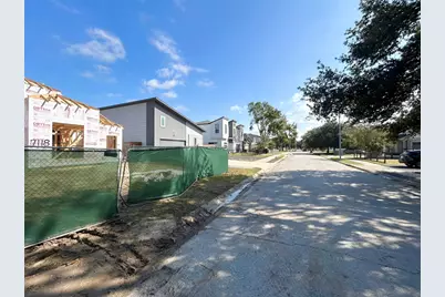 7118 Schiller Street, Houston, TX 77055 - Photo 7