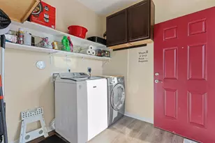 9810 Oak Leaf Dr, Baytown, TX 77521 - Photo 21