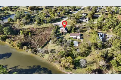 9810 Oak Leaf Drive, Baytown, TX 77521 - Photo 33