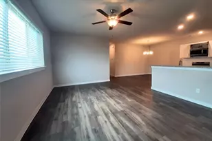 9877 Grosbeak Ln, Magnolia, TX 77354 - Photo 3