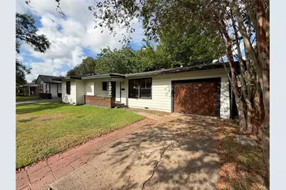 822 Harvard Street, Deer Park, TX 77536 - Photo 1