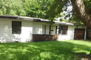 822 Harvard St, Deer Park, TX 77536 - Photo 9