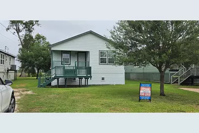 725 E Columbus Drive, Wharton, TX 77488 - Photo 1