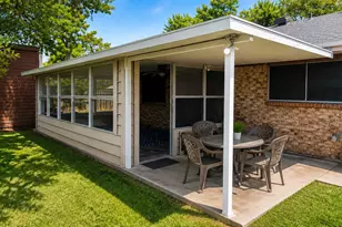 12810 Indianapolis St, Houston, TX 77015 - Photo 17