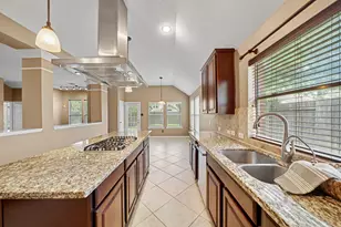 15015 Cozy Hollow Ln, Houston, TX 77044 - Photo 11