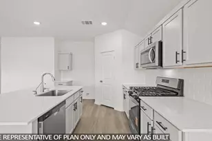 108 Rustic Crk Ct, Dayton, TX 77535 - Photo 3
