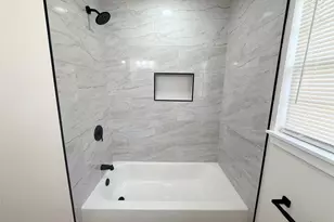 7224 Lakewood Dr, Houston, TX 77016 - Photo 7