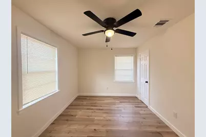 7224 Lakewood Drive, Houston, TX 77016 - Photo 9