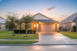 15606 Clearwater Bend Dr, Houston, TX 77044 - Photo 1