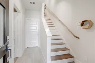 2781 Clinton Dr, Houston, TX 77020 - Photo 3