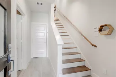 2781 Clinton Drive, Houston, TX 77020 - Photo 3