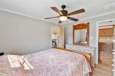 604 Lee Avenue, Anahuac, TX 77514 - Photo 31