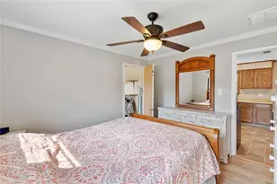 604 Lee Ave, Anahuac, TX 77514 - Photo 31