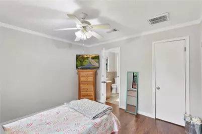 604 Lee Avenue, Anahuac, TX 77514 - Photo 33