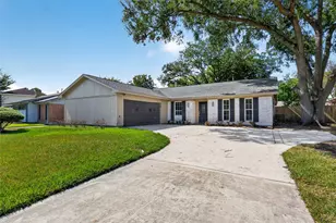 3611 Plum Hollow Dr, Houston, TX 77059 - Photo 1