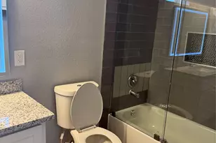 515 Caplin St, Houston, TX 77022 - Photo 5
