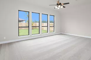 16227 Darling Lucille Ln, Conroe, TX 77302 - Photo 11