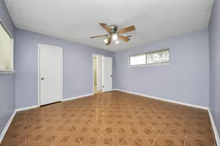 13103 Suzanne St, Stafford, TX 77477 - Photo 23