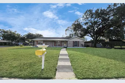 13103 Suzanne Street, Stafford, TX 77477 - Photo 3