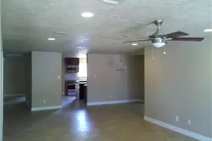 1200 E 24th St, Houston, TX 77009 - Photo 9
