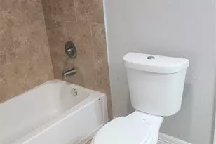 1200 E 24th St, Houston, TX 77009 - Photo 13