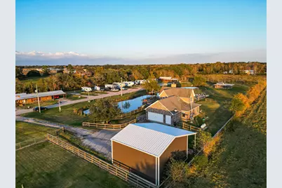 912 County Road 340, Angleton, TX 77515 - Photo 37