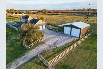 912 County Road 340, Angleton, TX 77515 - Photo 35