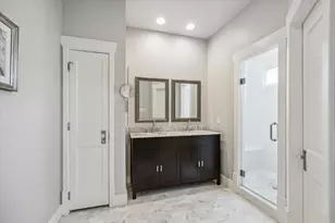 931 Louise St, Houston, TX 77009 - Photo 9