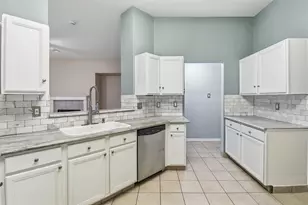 7215 Pembrough Ln, Katy, TX 77494 - Photo 17