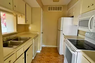 2800 Jeanetta St, Houston, TX 77063 - Photo 5