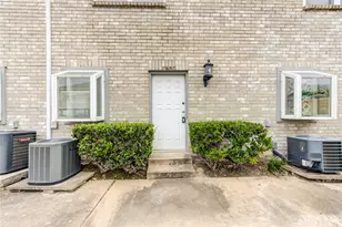 7657 Cambridge St, Houston, TX 77054 - Photo 3
