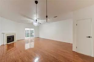 7657 Cambridge St, Houston, TX 77054 - Photo 9