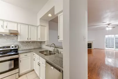 7657 Cambridge Street #7657, Houston, TX 77054 - Photo 11