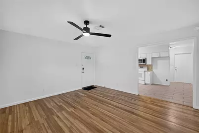 8733 Lugary Drive, Houston, TX 77074 - Photo 15