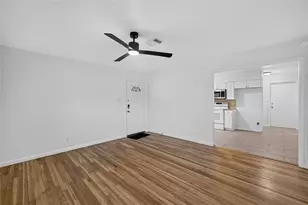 8733 Lugary Dr, Houston, TX 77074 - Photo 15