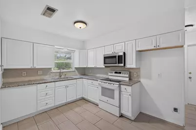 8733 Lugary Drive, Houston, TX 77074 - Photo 17