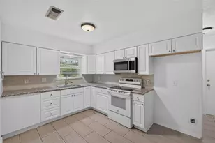 8733 Lugary Dr, Houston, TX 77074 - Photo 17