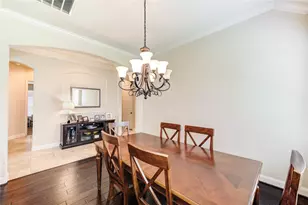 298 Clearwood Dr, League City, TX 77573 - Photo 7