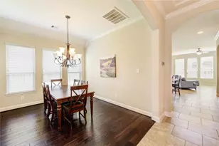 298 Clearwood Dr, League City, TX 77573 - Photo 9