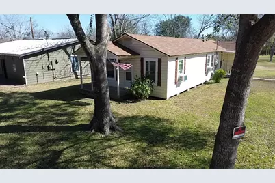 710 Milam Avenue, Eagle Lake, TX 77434 - Photo 3