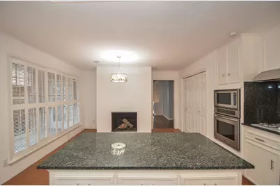 2702 Quail Creek Drive, Missouri City, TX 77459 - Photo 11