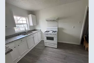 7018 1/2 Avenue F #1, Houston, TX 77011 - Photo 1
