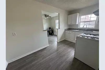 7018 1/2 Avenue F #1, Houston, TX 77011 - Photo 3