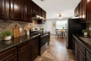 12027 Silver Island Cir, Houston, TX 77067 - Photo 5