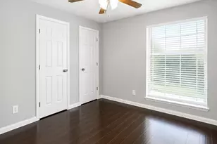 12027 Silver Island Cir, Houston, TX 77067 - Photo 7