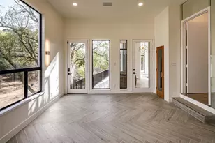 10663 Memorial Dr, Houston, TX 77024 - Photo 13