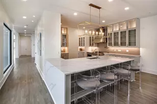 10663 Memorial Dr, Houston, TX 77024 - Photo 9