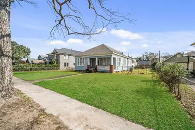 1810 Cortlandt Street, Houston, TX 77008 - Photo 3